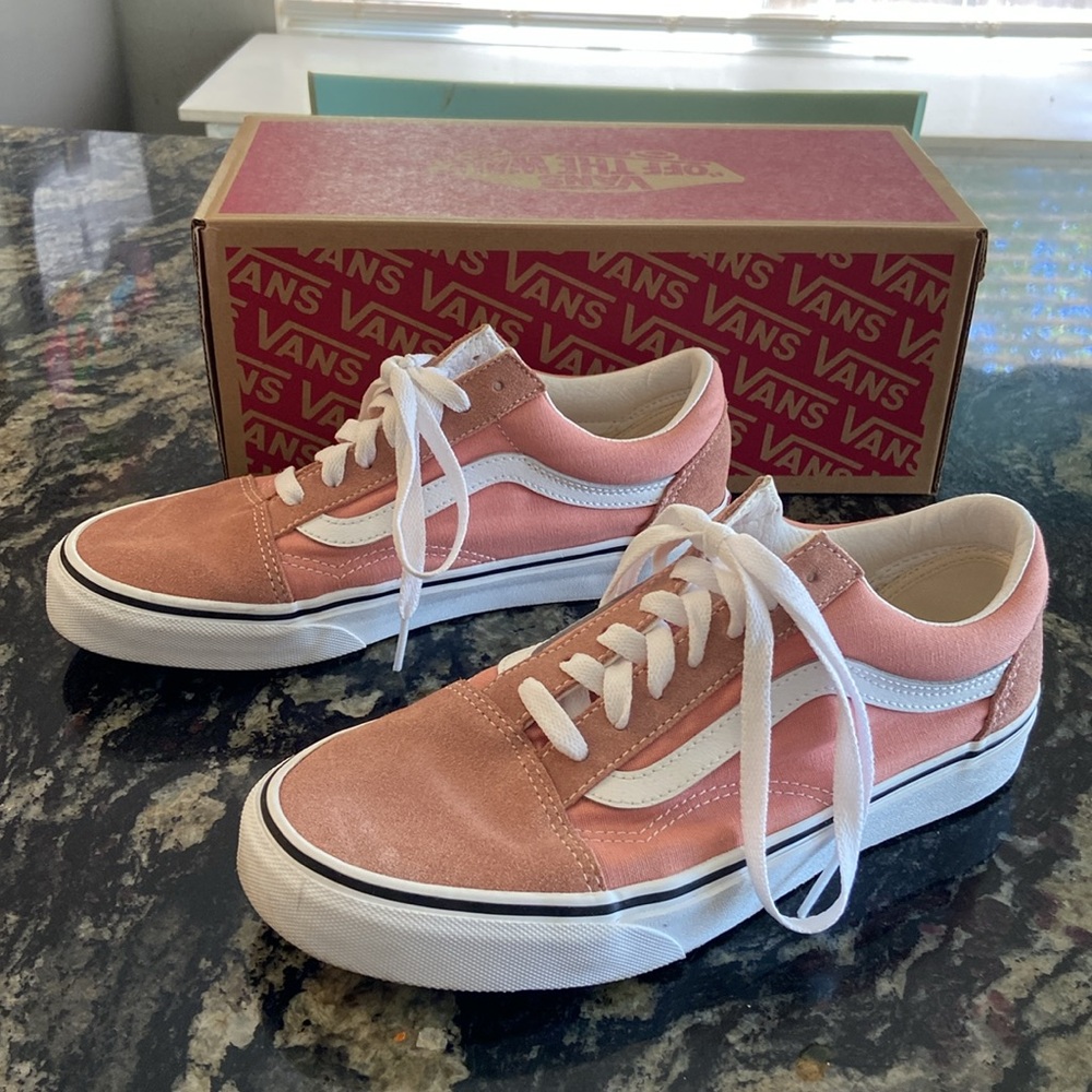Van’s Classic Old Skool Sneakers - Picture 3 of 7